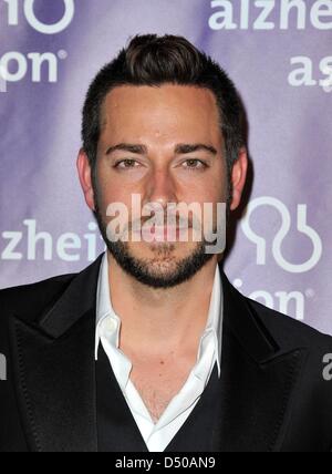 Los Angeles, California, USA. Xx Marzo 2013. Zachary Levi presso gli arrivi per la ventunesima edizione di una notte una sardi di Gala per il morbo di Alzheimer Association, il Beverly Hilton Hotel di Beverly Hills, CA, 20 marzo 2013. Foto di: Dee Cercone/Everett raccolta/dpa/Alamy Live News Foto Stock
