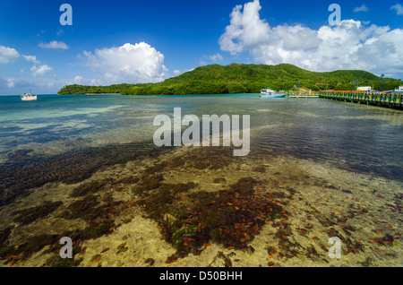 Ponte di collegamento di Santa Catalina Island a Providencia isola in Colombia Foto Stock