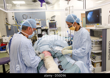 Funzionamento dell'ospedale chirurgia ammissione NHS Medico Chirurgo ammissione Foto Stock