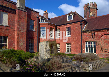 Parte posteriore del Abbey House, la residenza ufficiale del sindaco di Winchester, Hampshire, Inghilterra Foto Stock