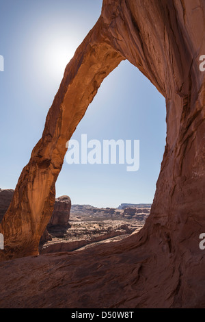 Corona arco naturale nei pressi di Moab nel sud dello Utah. Foto Stock