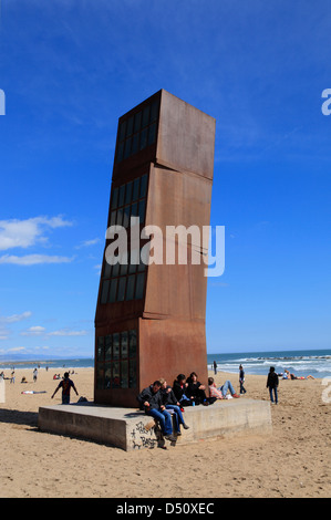 Citybeach La Barceloneta, moderna arte scultura chiamato omaggio a Barcellona da Rebecca Horn, Barcellona, Spagna Foto Stock