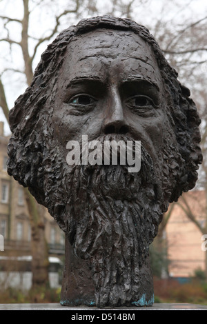 Scultura di Rabindranath Tagore (1861 - 1941) a Londra, Inghilterra. Foto Stock