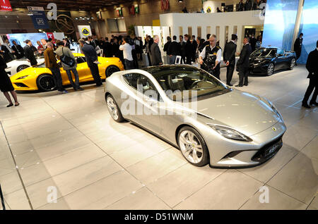 Una Lotus Elite è presentato al 2010 Paris Motor Show di Parigi, Francia, 01 ottobre 2010. Alcuni 300 espositori provenienti da 20 paesi in vetrina i loro prodotti più recenti e gli sviluppi al 2010 Motor Show di Parigi, che è uno dei più grandi del mondo di motor show. Foto: ULI DECK Foto Stock