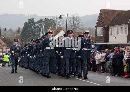 Wendover, Regno Unito. Il 22 marzo 2013. RAF Halton libertà di Vale Parade. Il corteo si celebra la concessione della libertà di entrata ad Aylesbury Vale il consiglio del distretto. Una "Libertà di entrata " è il più alto tributo che può essere pagato a qualsiasi organizzazione militare o di servizio. Credito: Andrew Spiers / Alamy Live News Foto Stock