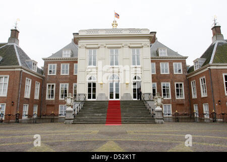 Vista esterna su Huis ten Bosch Palace, residenza ufficiale della famiglia reale olandese, all'Aia, Paesi Bassi, 03 marzo 2010. Foto: Patrick van Katwijk Foto Stock