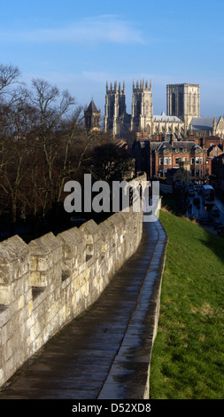 York city pareti con il Ministro al di là di Foto Stock