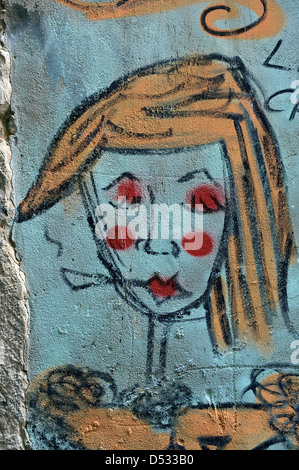 Dipinto Graffiti di una donna a Lisbona. Foto Stock