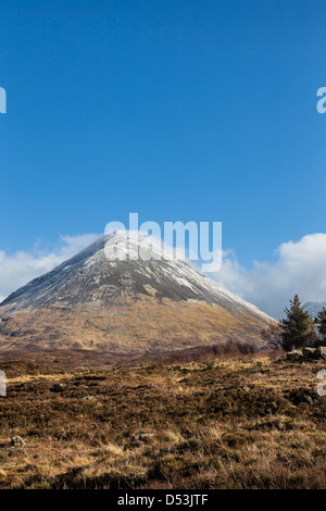 Glamaig da Glen Sligachan sull'Isola di Skye in Scozia. Foto Stock