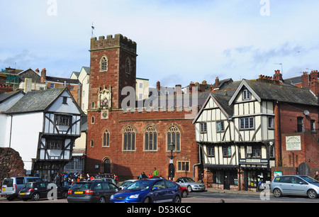 St Mary passi Chiesa, " la casa che si muoveva' e altro legname incorniciato edifici, West Street, Exeter Devon, Inghilterra, Regno Unito Foto Stock