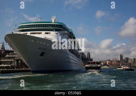 Rhapsody dei mari cruis nave nel porto di Sydney Foto Stock
