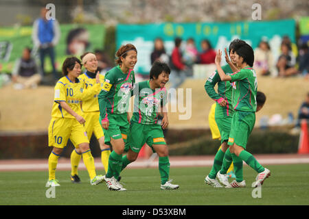 NTV Beleza team group, Marzo 23, 2013 - Calcio /Soccer : Plenus Nadeshiko League 2013 tra NTV Beleza 2-0 FC Kibikokusaidaigaku Charme a Ajinomoto Stadium West Campo, Tokyo, Giappone. (Foto di YUTAKA/AFLO SPORT) [1040] Foto Stock