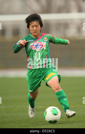 Yuka Momiki (Beleza), 23 marzo 2013 - Calcio /Soccer : Plenus Nadeshiko League 2013 tra NTV Beleza 2-0 FC Kibikokusaidaigaku Charme a Ajinomoto Stadium West Campo, Tokyo, Giappone. (Foto di YUTAKA/AFLO SPORT) [1040] Foto Stock