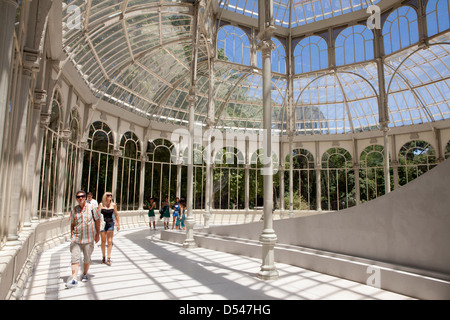 Il palazzo di cristallo, Parque del Buen Retiro, Madrid, Spagna Foto Stock