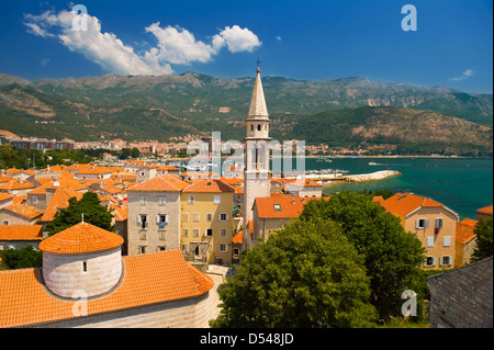Centro storico della città di Budva in Montenegro Foto Stock