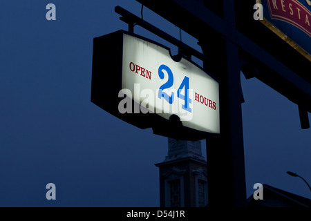 Aperto 24 ore segno Foto Stock