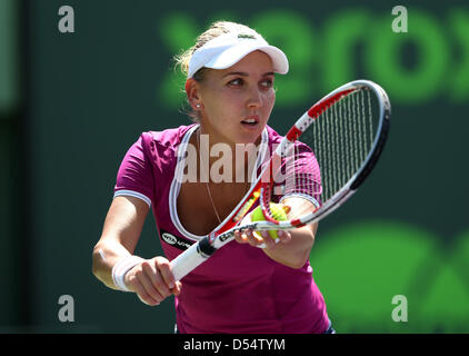 Miami, Florida, Stati Uniti d'America. Il 24 marzo 2013. Elena Vesnina della Russia in azione durante il Sony Open 2013. Credito: Mauricio Paiz / Alamy Live News Foto Stock