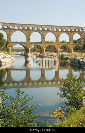 Pont du Gard, Nimes, Languedoc, Francia Foto Stock