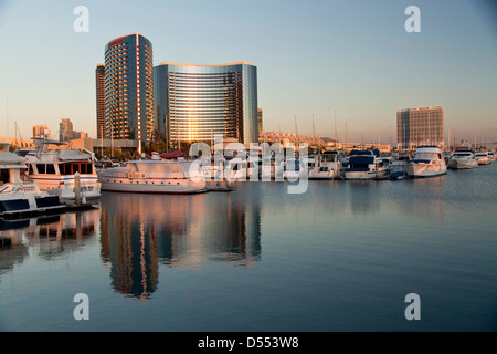 Marina e il Marriott Marquis & Marina Hotel a San Diego, California, Stati Uniti d'America, STATI UNITI D'AMERICA Foto Stock