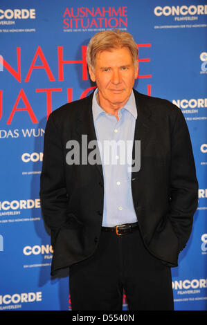 Harrison Ford al photocall di " Misure straordinarie' nell'Hotel Ritz Carlton di Berlino il 2 marzo nel 2010. Foto Stock