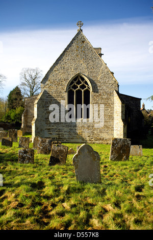 La Chiesa di Santa Maria Heyford inferiore Oxfordshire Oxon England Regno Unito GB Inghilterra rurale Inglese Gran Bretagna British villaggio di campagna Foto Stock