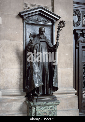 La Cattedrale di St Paul, Londra. Statua di bronzo di Mandell Creighton Foto Stock