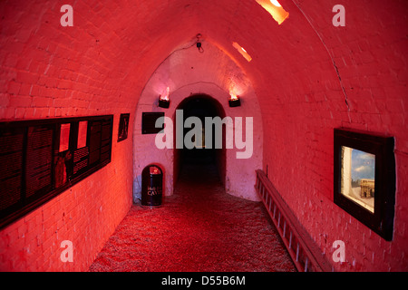 Ingresso al fuoco di inferno grotte nel West Wycombe Buckinghamshire Foto Stock