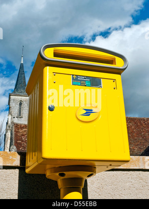 Nuovo stile di La Poste francese post box - Francia. Foto Stock