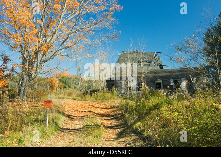 Abbandonato abbandonato casa vecchia nel Maine. Foto Stock