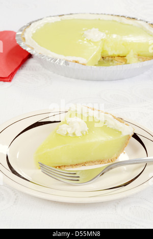 Key Lime pie con una forcella Foto Stock