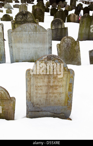 Le lapidi granaio di seppellimento di massa nel marchio di Boston il luogo del riposo finale per molti di America's padri fondatori. Boston, Massachusetts Foto Stock