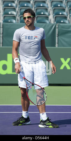 Marzo 24, 2013 - Miami, Florida, Stati Uniti d'America - 2013 Tennis - Sony Open Tennis: Ex mondo #1 Jelena JANKOVIC (SRB) in azione qui durante i suoi due ore di match contro Nadia PETROVA (RUS). Jankovic ha vinto 76(7), 64 e si sposta per il 4° round e si troverà di fronte /w (foto di Andrea, Patrono)..Tennis - Sony Open Tennis - ATP World Tour Masters 1000 - Centro di tennis a Crandon Park Key Biscayne, Miami, Florida USA - Giorno 7 - Domenica 24 Marzo 2013..Â© CameraSport - 43 Linden Ave. Countesthorpe. Leicester. In Inghilterra. LE8 5PG - Tel: +44 (0) 116 277 4147 - admin@camerasport.com - www.camerasport.com (credito Immagine: © e Foto Stock