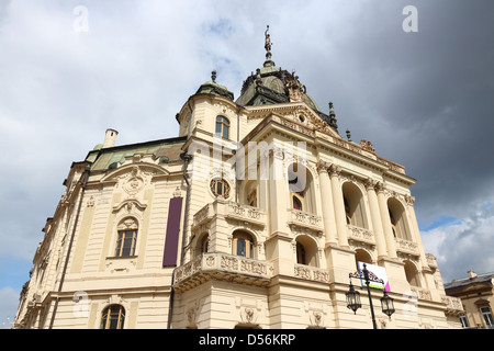 Kosice, Slovacchia - famoso Teatro Nazionale esterno dell'edificio Foto Stock