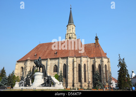 Cluj-Napoca, città in Transilvania regione della Romania. La seconda più grande città rumena. La parrocchia di san Michele chiesa gotica. Foto Stock