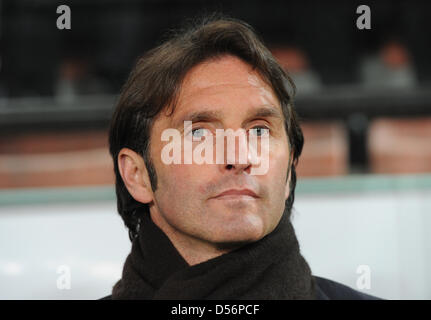 Amburgo allenatore Bruno Labbadia visto prima dell'Euro League round dello scorso 16 seconda gamba corrispondono RSC Anderlecht vs Hamburger SV A Constant-Vanden-Stock-Stadium a Bruxelles, Belgio, 18 marzo 2010. Foto: Achim Scheidemann Foto Stock