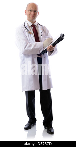 Ritratto di felice un medico isolato su sfondo bianco Foto Stock