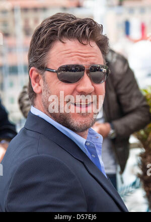 Nuova Zelanda attore Russell Crowe assiste la foto chiamata per il suo film "Robin Hood" presso la 63a Cannes Film Festival di Cannes, Francia, 12 maggio 2010. Foto: Hubert Boesl Foto Stock