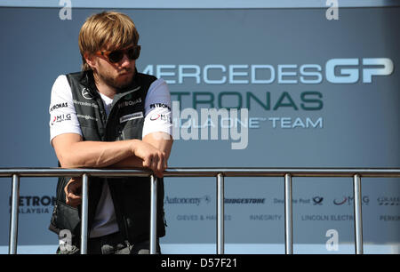 Il tedesco test driver Nick Heidfeld della Mercedes GP orologi Pratica Sessione 1 al circuito di Strada di Monte Carlo, Monaco, 13 maggio 2010. Il 2010 Grand Prix di Formula 1 di Monaco si terrà il 16 maggio 2010. Foto: PETER STEFFEN Foto Stock