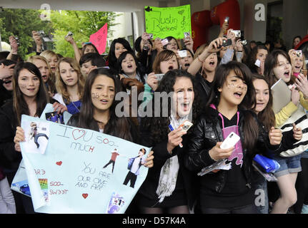 Canadese cantante pop Justin Bieber (non raffigurata) Visite di una stazione radio in Francoforte sul Meno, Germania, 20 maggio 2010. Bieber ha ammesso di essere gradito ragazze tedesche e detto 'li amo." Il 16-anno-vecchio ha un tedesco bisnonno e perfettamente contare fino a dieci in tedesco. Foto: Bernd Kammerer Foto Stock