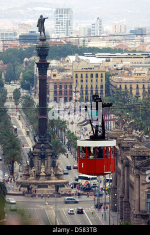 Port Vell linea tramviaria e Monumento di Colombo, Barcellona, in Catalogna, Spagna Foto Stock