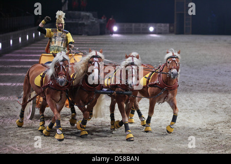 Atmosfera a Ben Hur live show presso la Lanxess Arena. Colonia, Germania - 10.12.2011 Foto Stock