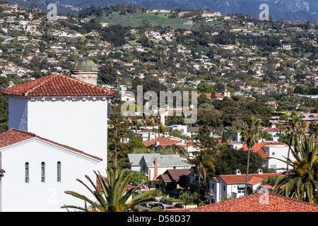 Comunità collinare in scenic Santa Barbara, California. Foto Stock