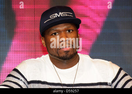 Berlino, Germania. Il 26 marzo 2013. Noi rapper Curtis James Jackson III alias "50 Cent" arriva a Berlino per una sessione di autografi.Credit: dpa picture alliance / Alamy Live News Foto Stock