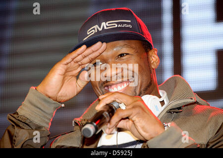 Berlino, Germania. Il 26 marzo 2013. Noi rapper Curtis James Jackson III alias "50 Cent" arriva a Berlino per una sessione di autografi.Credit: dpa picture alliance / Alamy Live News Foto Stock