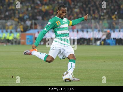 La Costa d Avorio è Didier Drogba durante la Coppa del Mondo FIFA 2010 Gruppo G match tra Brasile e Costa d Avorio al Soccer City Stadium di Johannesburg, Sud Africa 20 Giugno 2010. Foto: Achim Scheidemann dpa - Si prega di fare riferimento a http://dpaq.de/FIFA-WM2010-TC Foto Stock