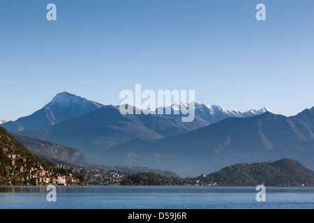 Vista sul lago di Como al Waterfront, Italia Foto Stock