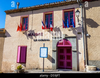 Marie (Municipio) con il francese e bandiera UE Foto Stock