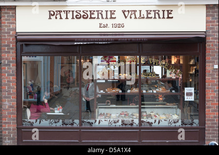 La Patisserie Valerie shop in Colchester Regno Unito Foto Stock