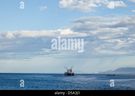 Tempesta distanti sul Golfo di Nicoya in Puntarenas Provincia di Costa Rica. Foto Stock