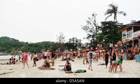 La mattina dopo tutta la notte Full Moon Party a Koh Phangan di Thailandia, 2011. Foto Stock